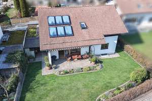 Sofort wohlfühlen: 7-Zi.-EFH mit Garten, Garage und Carportstellplatz in Kolbermoor – Die vollständige Adresse der Immobilie erhältst du vom Anbieter., 83059 Kolbermoor – Vorschaubild 2