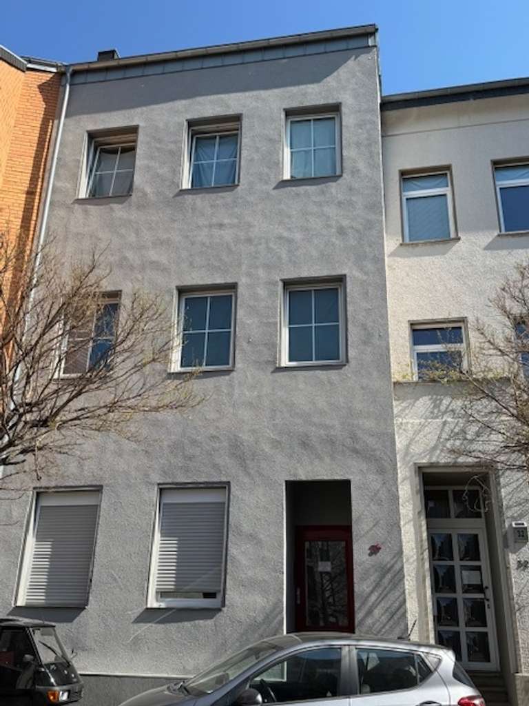 Gepflegtes Mehrfamilienhaus in Düren - Nähe Zentrum!
Ihre Kapitalanlage?