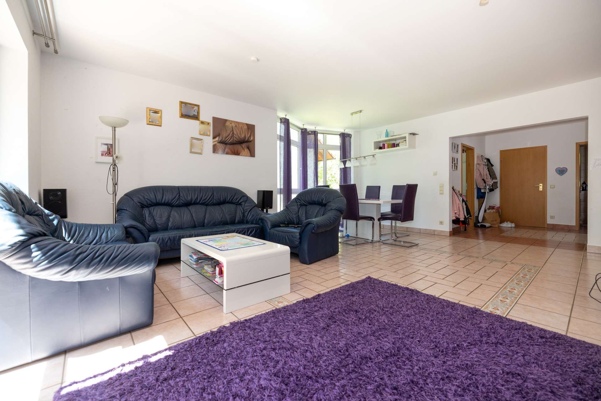 Immobilie in Niedereschach - Wohlfühlen auf allen Ebenen – modernes Zweifamilienhaus mit Garten und flexibler Nutzung - Bild 12