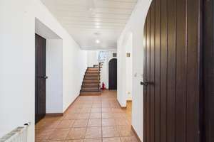 Gepflegtes & großzügiges Einfamilienhaus mit Garten in ruhiger Lage von Hellenthal! – Wildenburger Str. 35, 53940 Hellenthal – Vorschaubild 3