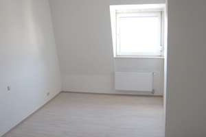 Sanierte Dachgeschoßwohnung in wunderschönem Altbau mit großzügigem Treppenhaus – Odenkirchener Straße 188, 41236 Heyden, Mönchengladbach – Vorschaubild 6