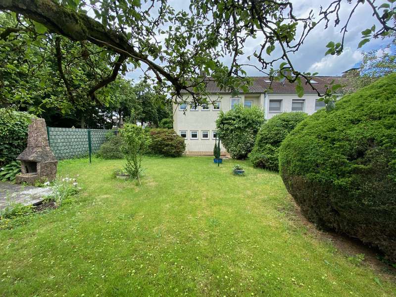 Charmantes Reihenendhaus mit großem Grundstück und Doppelgarage in Marl Brassert