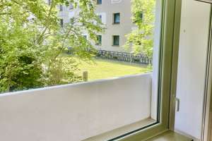 Möbliertes 1-Zimmer-Apartment mit Loggia und Tiefgaragenstellplatz in Bonn-Auerberg – Pariser Straße 50, 53117 Auerberg, Bonn – Vorschaubild 2