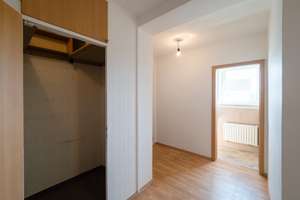 Charmante 4-ZKB Etagenwohnung mit Garage und Balkon in Augsburg-Lechhausen zu verkaufen! – Die vollständige Adresse der Immobilie erhältst du vom Anbieter., 86167 Lechhausen-Ost, Augsburg – Vorschaubild 13