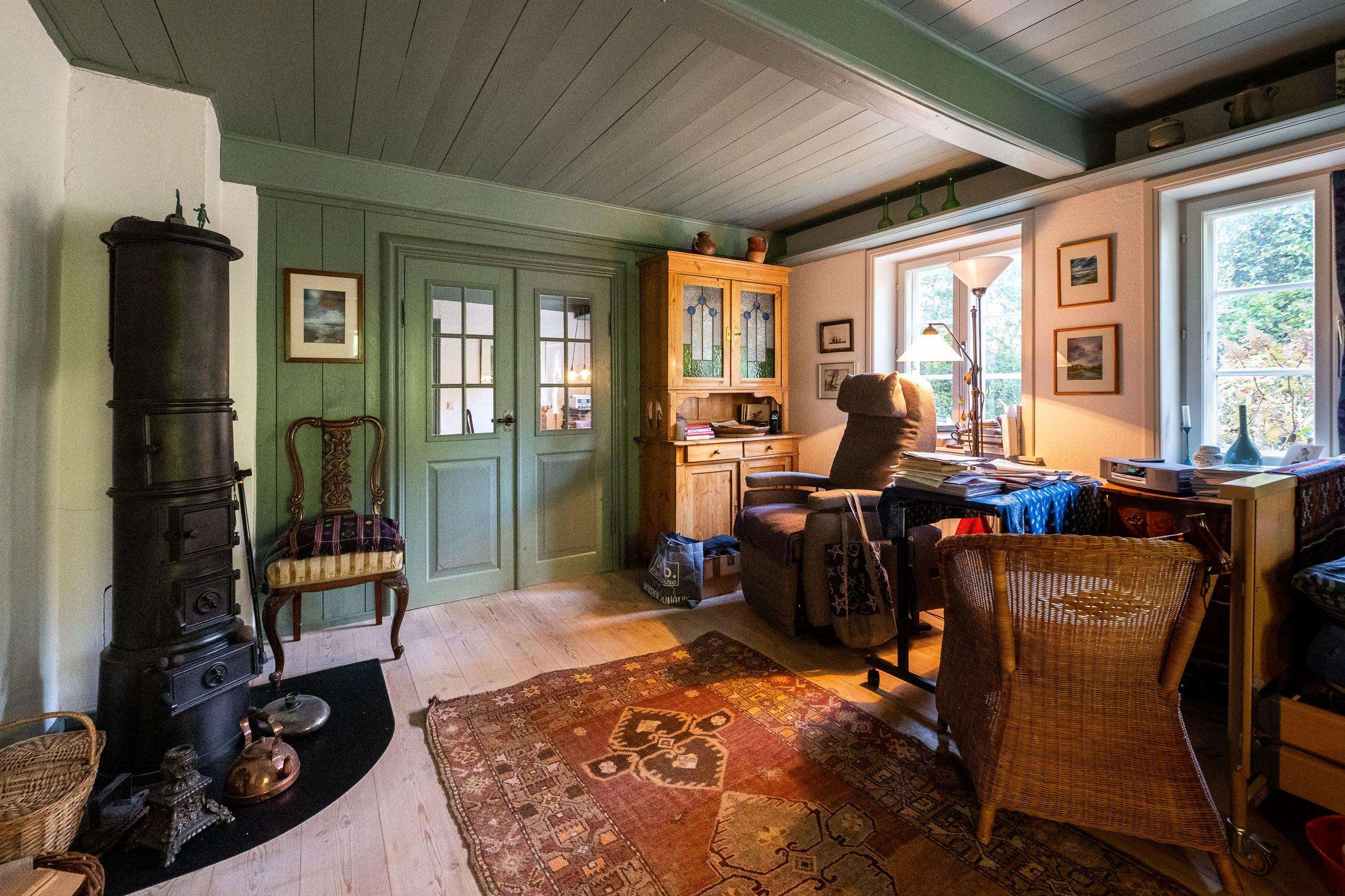 Immobilie in Niebüll - Baudenkmal - Bauernhaus unter Reet mit Scheune auf einer Warft im Gotteskoog - Bild 13