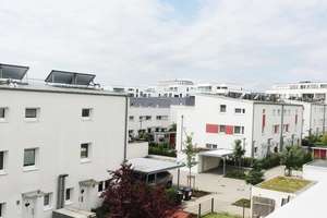 Wohnen am Riedberg: Nachhhaltiges Passivhaus mit Skyline-Panorama