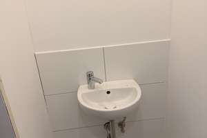 Frisch kernsanierte 2-Zimmer-Wohnung mit Gäste WC und Balkon – Evastraße 6, 51149 Ensen, Köln – Vorschaubild 9