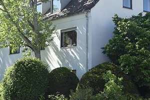 6-Parteienhaus mit Perspektive - Wohnen & Vermieten kombinieren / 440m² Ausbaureserve / teilw. frei