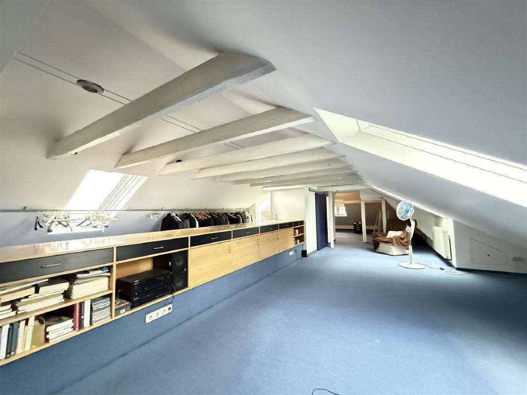 Immobilie in Weiterstadt - Repräsentatives freistehendes Einfamilienhaus mit außergewöhnlich viel Platz - Bild 11