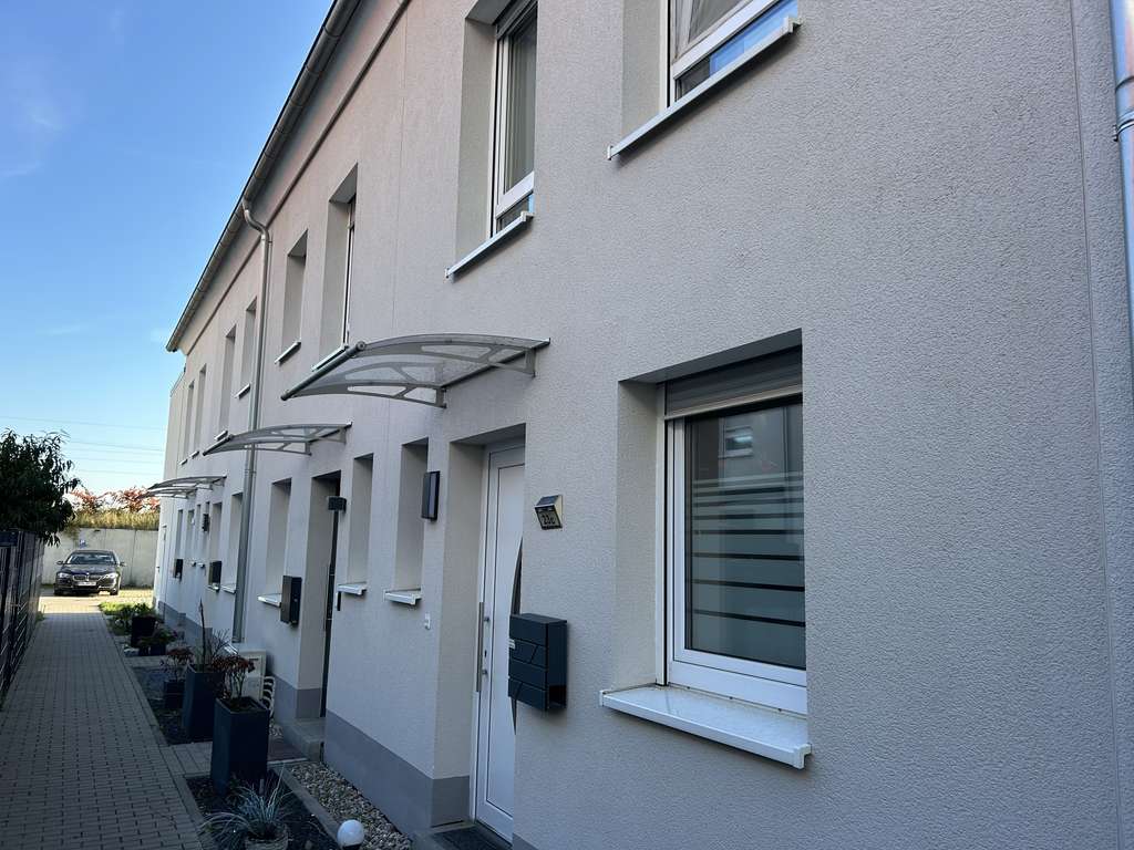 Immobilie in Hochstadt (Pfalz) - Neuwertiges, grußzügiges RH mit gehobener Ausstattung!! - Bild 3