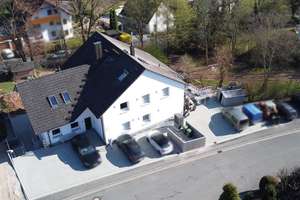 Saniertes Mehrfamilienhaus mit fünf Einheiten in ruhiger Wohnlage! – Die vollständige Adresse der Immobilie erhältst du vom Anbieter., 91325 Adelsdorf – Vorschaubild 3