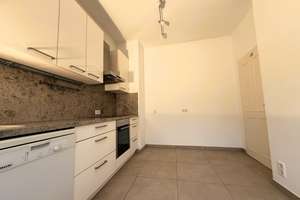 Stilvoll sanierte 3-Zimmer-Altbauwohnung mit privatem Innenhof in ruhiger Wohnlage in Frankfurt-Nied – 65934 Nied, Frankfurt am Main – Vorschaubild 10