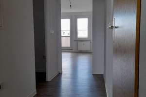 Schöne 2 Raum Wohnung mit Balkon zu vermieten