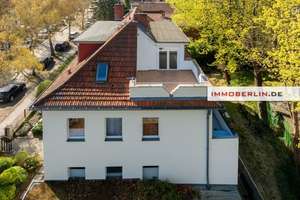 IMMOBERLIN.DE - Herrliche Aussichten! Dachgeschosswohnung mit privater Sonnenterrasse & Stellplatz – Die vollständige Adresse der Immobilie erhältst du vom Anbieter., 12209 Lichterfelde, Berlin – Vorschaubild 2