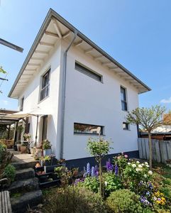 Modernes WeberHaus mit Sauna & Garten-Idylle in Urbach