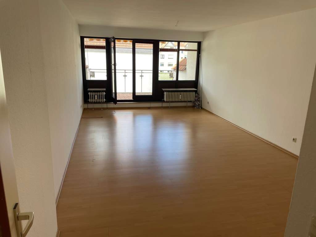 Immobilie in Asperg - Zentral gelegene 2-Zimmer-Wohnung mit TG-Doppelparkerstellplatz am Bahnhof Asperg - Bild 2