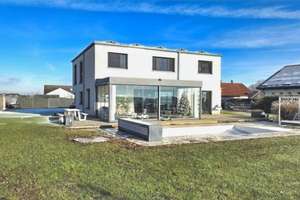 Modernes Einfamilienhaus mit exklusiver Ausstattung, modernster Energietechnik, Wintergarten, Pool u – Die vollständige Adresse der Immobilie erhältst du vom Anbieter., 84166 Adlkofen – Vorschaubild 1