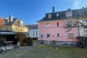 *attraktive Lage - Dreifamilienhaus* – Hof – Vorschaubild 2