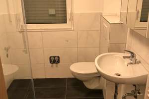 Zuhause mit viel Platz in Holzgerlingen – Die vollständige Adresse der Immobilie erhältst du vom Anbieter., 71088 Holzgerlingen – Vorschaubild 2