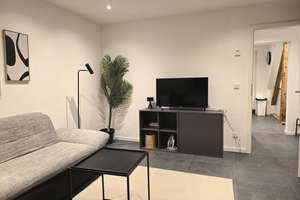 **Charmante, voll möblierte und frisch kernsanierte 2-Zimmer-Wohnung mit Spitzboden und Balkon** – Frohnhauser Str. 133, 45144 Holsterhausen, Essen – Vorschaubild 2