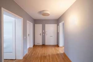 Bogenhausen: sanierte 4 Zimmer im 2. OG mit Südbalkon – Die vollständige Adresse der Immobilie erhältst du vom Anbieter., 81927 Englschalking, München – Vorschaubild 3