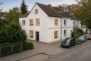 D-Urdenbach - Ein Zuhause, das darauf wartet, neu entdeckt zu werden – 40593 Urdenbach, Düsseldorf – Vorschaubild 2