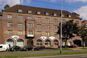 Für Junge und Junggebliebene. Tolle 2-Zimmer-Wohnung im 4. OG in Duisburg Ruhrort