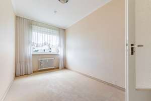 Gepflegte 4-Zimmer-Eigentumswohnung mit zwei Balkonen und guter Aufteilung in Elmschenhagen-Nord – Die vollständige Adresse der Immobilie erhältst du vom Anbieter., 24147 Elmschenhagen, Kiel – Vorschaubild 18