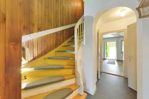 Reihenmittelhaus mit Potenzial: 125 m², Wintergarten und Garten in Neustadt a.d. Aisch – Die vollständige Adresse der Immobilie erhältst du vom Anbieter., 91413 Neustadt an der Aisch – Vorschaubild 4