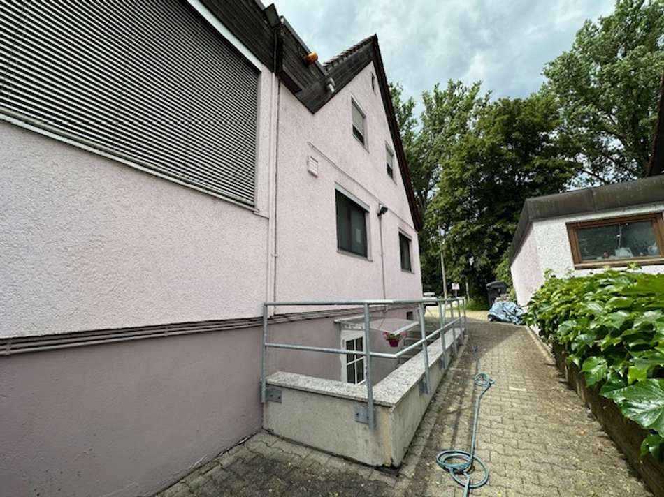 Frontansicht re.