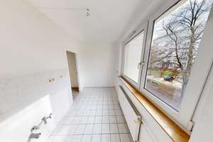 Ebenerdig erreichbare 2-Raum-Wohnung mit Balkon im Zentrum – Rosenhof 19, 9111 Zentrum, Chemnitz – Vorschaubild 3