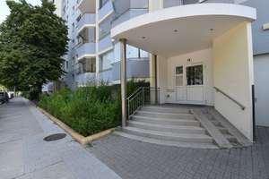 Ruhig bei offenem Fenster schlafen- bezugsfreie 3 Zimmer Wohnung – Ahrenshooper Str. 74, 13051 Neu-Hohenschönhausen, Berlin – Vorschaubild 1
