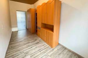 Bezugsfreie 4-Zimmer-Wohnung mit Balkon und zwei Bädern im Herzen von Fürth – Die vollständige Adresse der Immobilie erhältst du vom Anbieter., 90762 Altstadt, Innenstadt, Fürth – Vorschaubild 11