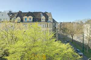 Charmante Altbauwohnung am Volksgarten