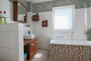 Einziehen und genießen: Schönes  Reihenhaus KfW-60 mit Energieeffizienz  und Stil – Die vollständige Adresse der Immobilie erhältst du vom Anbieter., 65207 Auringen, Wiesbaden – Vorschaubild 9