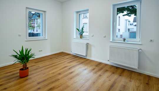 Bild von Großes Einfamilienhaus oder 3x 2 Zimmerwohnungen - frisch saniert - provisionsfrei - VIDEO & 360