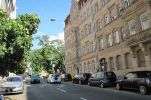 Traumhafte 2-Zi-Wohnung mit BALKON in STILvollem ALTBAU und ausgezeichneter CITYLAGE – Theresienstraße 35, 90762 Altstadt, Innenstadt, Fürth – Vorschaubild 3