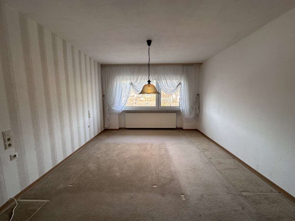 Immobilie in Elsenfeld - Herrlicher Ausblick und ruhige Lage ... Einfamilienhaus mit viel Platz zum Ausbreiten! - Bild 8