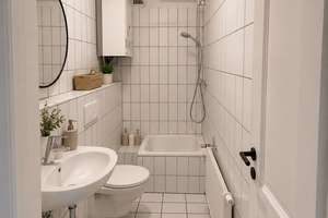 Frisch renovierte 2-Zimmer-Wohnung mit offener Wohnküche | MG-ZENTRUM – Bismarckstraße 74, 41061 Gladbach, Mönchengladbach – Vorschaubild 4