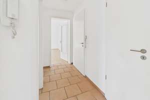 Mit Lift ins 4. OG - Balkon - Wanne + Dusche - Tiefgaragenstellplatz u.v.m. – Georg-Landgraf-Straße 21, 9112 Kaßberg, Chemnitz – Vorschaubild 11