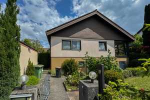 Viel Raum und Potenzial: Freistehendes Einfamilienhaus mit ausbaubarem Dachboden und großem Garten – Calw (Kreis) – Vorschaubild 26