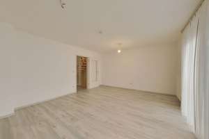 Exklusives RMH mit Garten, Garage, EBK und Terrasse zur Vermietung in Nürnberg - Pillenreuth – Die vollständige Adresse der Immobilie erhältst du vom Anbieter., 90455 Kornburg, Worzeldorf, Nürnberg – Vorschaubild 12