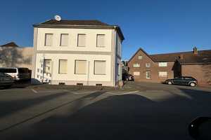 Teilweise renoviertes Wohn-, Geschäftshaus mit Stellplätzen und Garage – Mönchengladbach – Vorschaubild 2