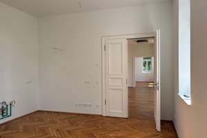 *Exklusive und sehr schöne 4,5-Zimmer-Wohnung in aufwendig sanierter Villa* – Die vollständige Adresse der Immobilie erhältst du vom Anbieter., 1099 Radeberger Vorstadt, Dresden – Vorschaubild 8