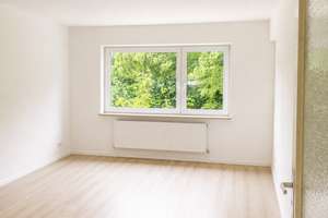 Frisch sanierte 3-Zimmer-Wohnung mit Einbauküche & Balkon – Erstbezug nach Sanierung