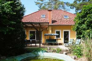 "Großzügiges Landhaus mit Kamin, Garage, Pool und ca. 1.000 m² Grund in Falkenhagen, prov. frei" – Ruppiner Straße 105, 14612 Falkensee – Vorschaubild 35