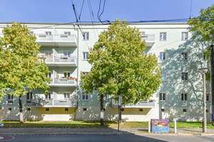 2 ZIMMER MIT BALKON | 3.OG | RENOVIERUNGSBEDARF | GRÜNE OASE | PRENZLAUER BERG | PROVISIONSFREI | – Werner-Kube-Straße 10, 10407 Prenzlauer Berg, Berlin – Vorschaubild 8