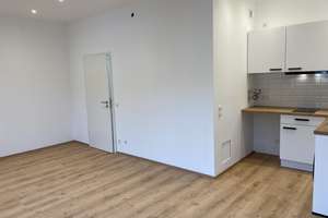 KOMPLETT NEU RENOVIERT! Inkl. Küchen mit Waschmaschine/Kühlschrank – Kriegsstr 290, 76135 Weststadt, Karlsruhe – Vorschaubild 2