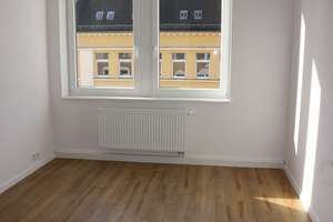EBK*** Gäste-WC / 2.OG / moderne Bodenbeläge / Wanne + Dusche u.v.m. – Sonnenstraße 79, 9130 Sonnenberg, Chemnitz – Vorschaubild 6