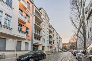 Gut geschnittene 2-Zimmer-Wohnung mit Balkon und viel Tageslicht – Die vollständige Adresse der Immobilie erhältst du vom Anbieter., 12489 Adlershof, Berlin – Vorschaubild 2